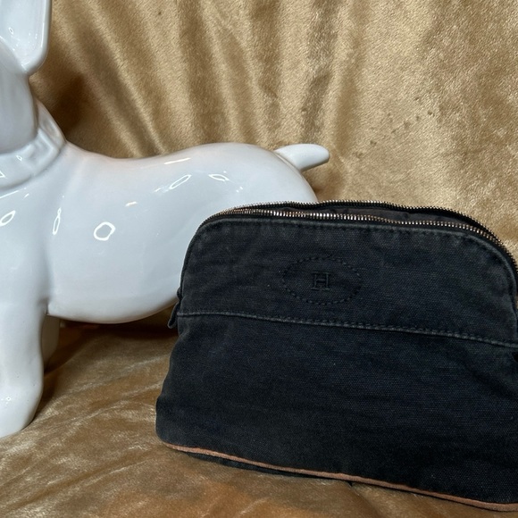 Authentic Hermes makeup pouch!! Used but still has a long life left! - Picture 8 of 8